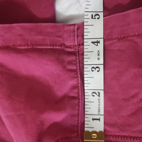 Maurices. Burgundy Shorts; Wide Waistband; 4 Cargo Pockets. Size 15/16 Jrs. EUC - Picture 10 of 13